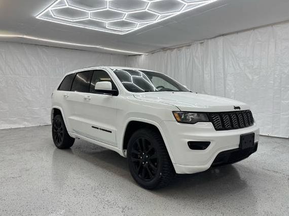 JEEP GRAND CHEROKEE 2017 1C4RJFAG9HC753376 image